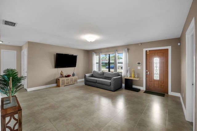 10901 Granite Street, Boca Raton, FL 33428