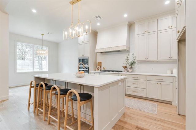 3508 Sardinia Way, Edmond, OK 73034