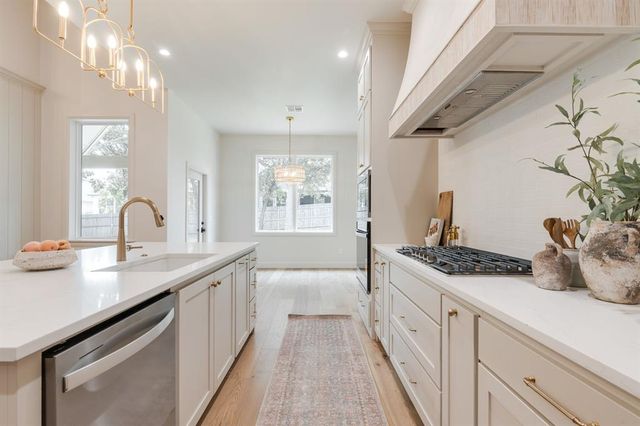 3508 Sardinia Way, Edmond, OK 73034