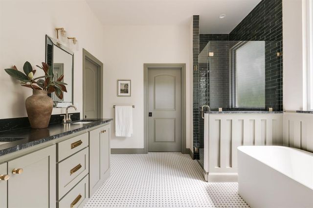 3508 Sardinia Way, Edmond, OK 73034