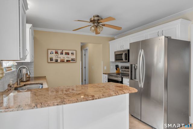 20 Airline Road, Clinton, CT 06413