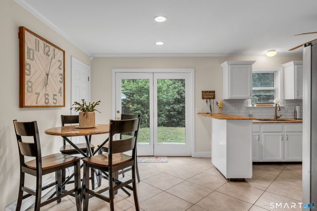 20 Airline Road, Clinton, CT 06413