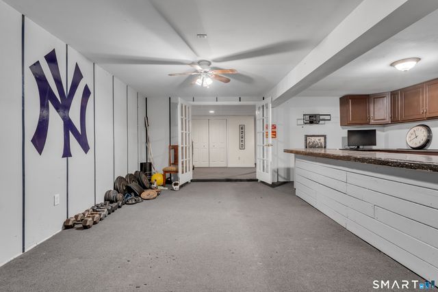 20 Airline Road, Clinton, CT 06413