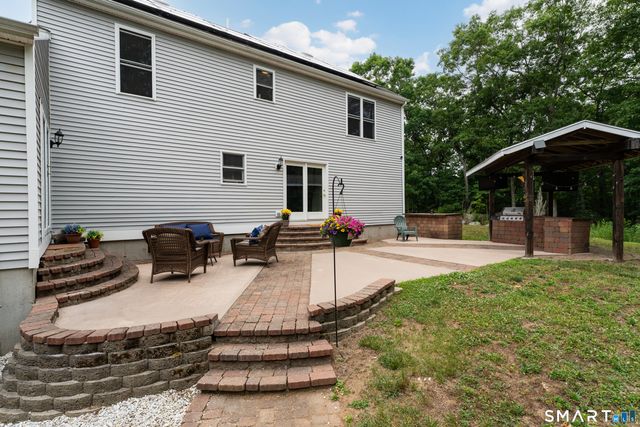 20 Airline Road, Clinton, CT 06413