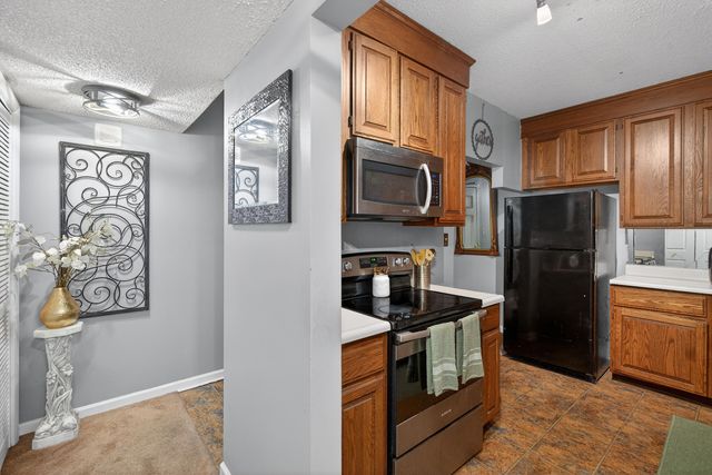 355 S Broadway Unit 202, Lexington, KY 40508