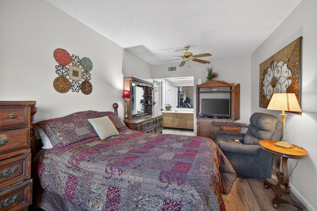 355 S Broadway Unit 202, Lexington, KY 40508