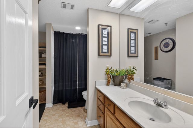 355 S Broadway Unit 202, Lexington, KY 40508