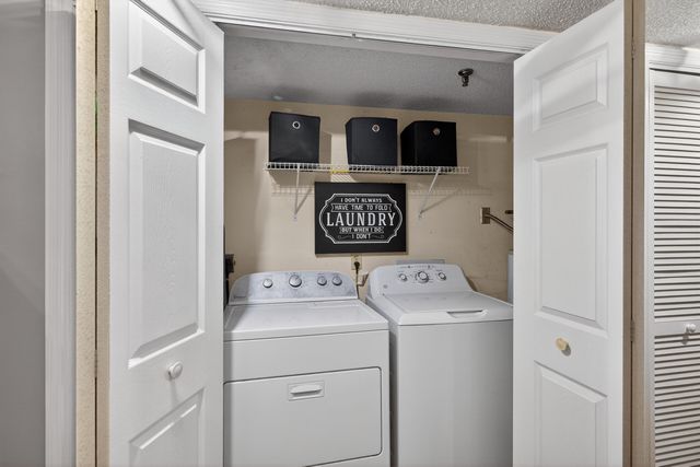 355 S Broadway Unit 202, Lexington, KY 40508