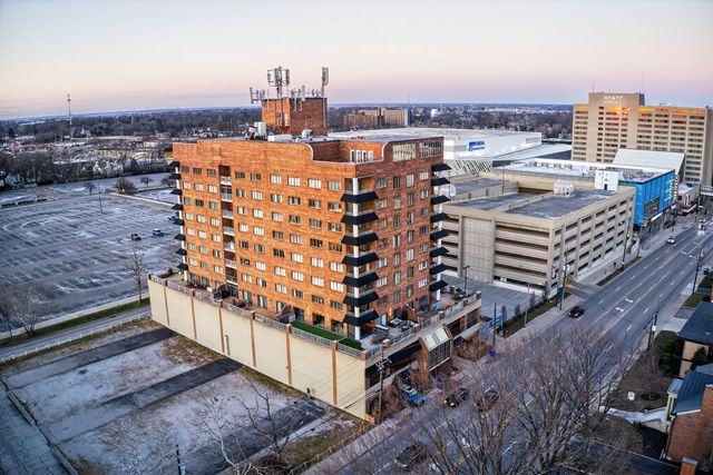 355 S Broadway Unit 202, Lexington, KY 40508