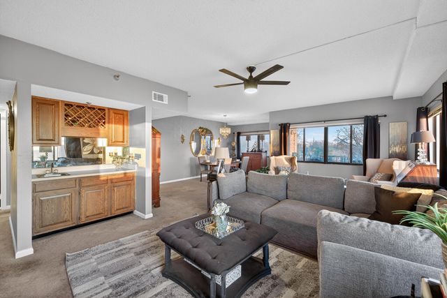 355 S Broadway Unit 202, Lexington, KY 40508