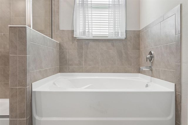 9845 SHORELINE VIEW WAY, Wesley Chapel, FL 33545