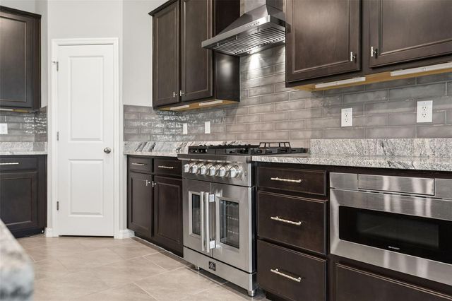 9845 SHORELINE VIEW WAY, Wesley Chapel, FL 33545