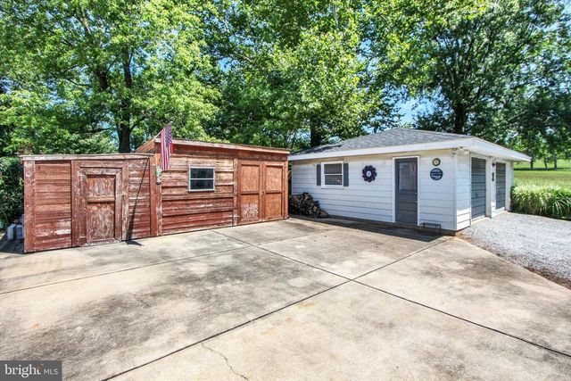 111 N 6TH ST, Mount Wolf, PA 17347