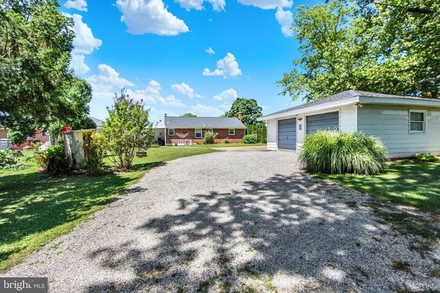 111 N 6TH ST, Mount Wolf, PA 17347