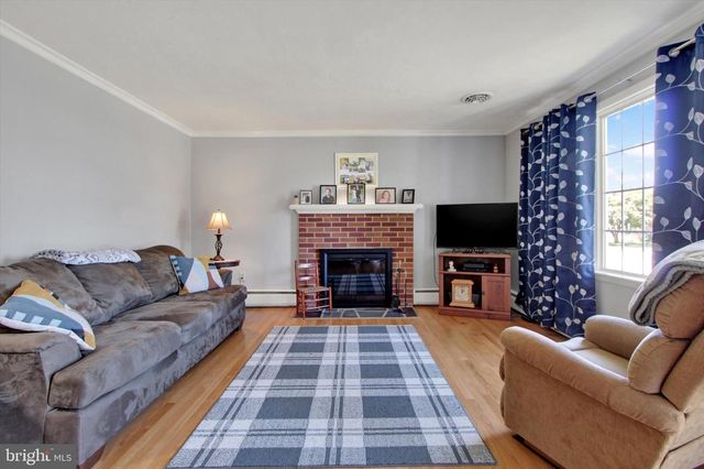 111 N 6TH ST, Mount Wolf, PA 17347