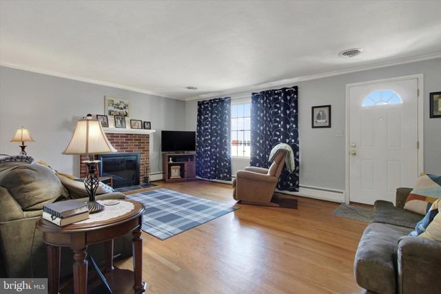 111 N 6TH ST, Mount Wolf, PA 17347