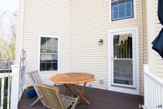 80 Perry Street 205, Putnam, CT 06260
