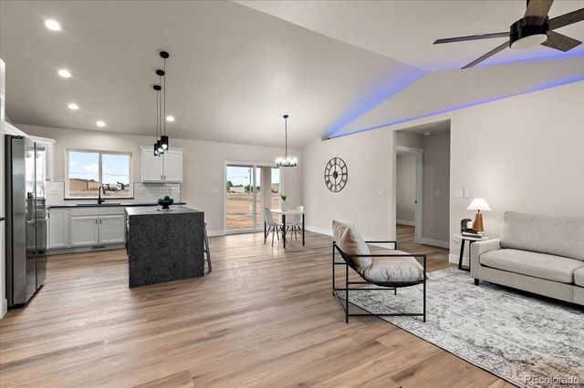 611 E Fredonia Drive, Pueblo West, CO 81007