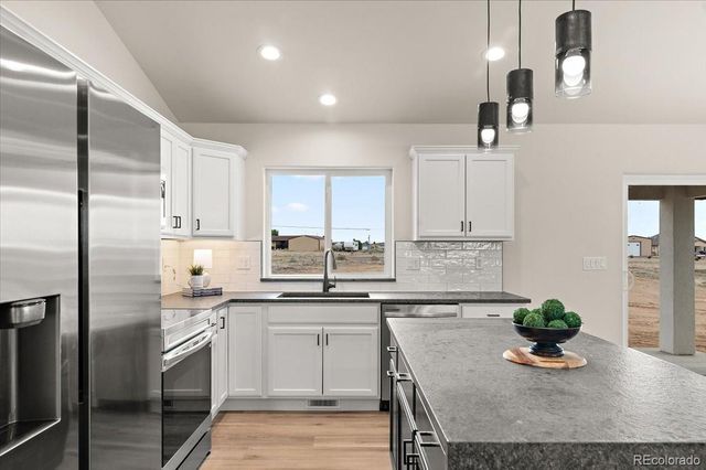 611 E Fredonia Drive, Pueblo West, CO 81007