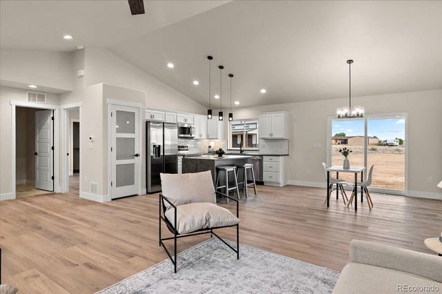 611 E Fredonia Drive, Pueblo West, CO 81007