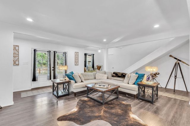 208 Dogwood Circle, Woodville, TX 75979