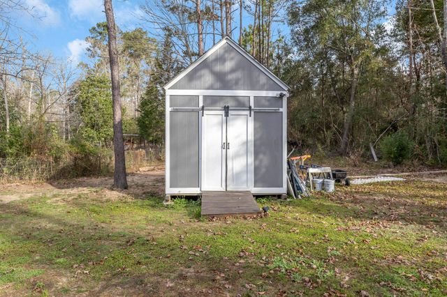 208 Dogwood Circle, Woodville, TX 75979