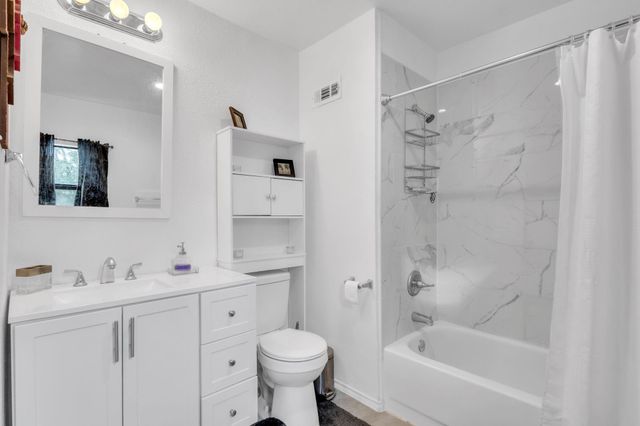 208 Dogwood Circle, Woodville, TX 75979