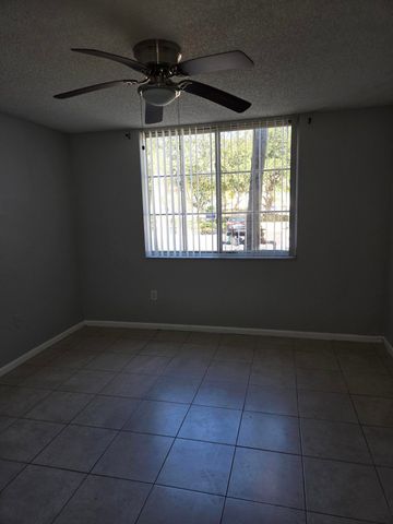 7832 Sonoma Springs Circle 105, Lake Worth, FL 33463