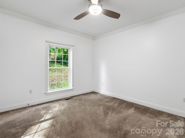 35 Cedar Farm Road, Asheville, NC 28803