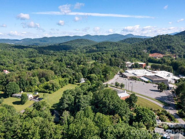 35 Cedar Farm Road, Asheville, NC 28803