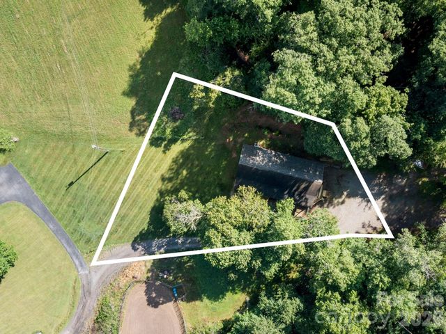 35 Cedar Farm Road, Asheville, NC 28803