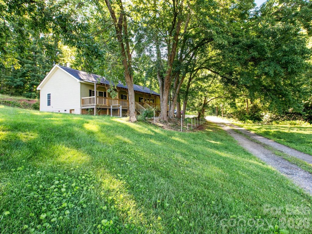 35 Cedar Farm Road, Asheville, NC 28803