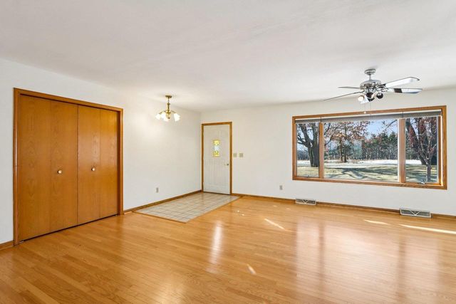 1070 Hageman Road, Belleville, WI 53508