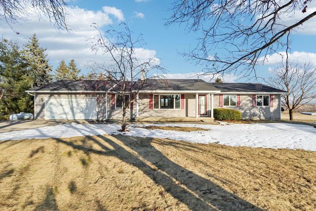 1070 Hageman Road, Belleville, WI 53508