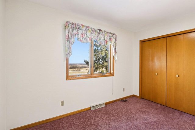 1070 Hageman Road, Belleville, WI 53508