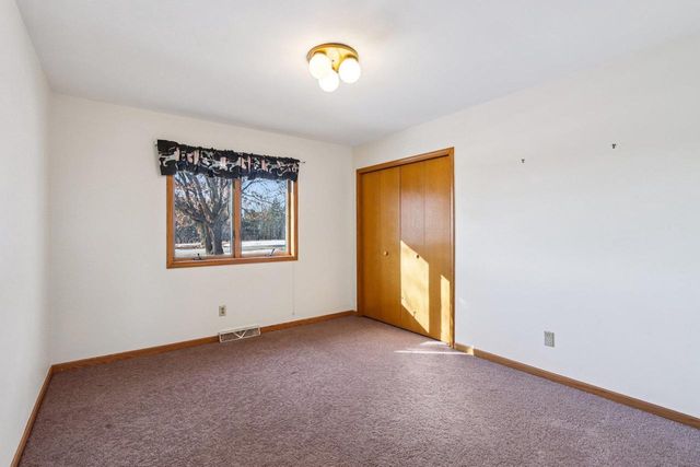 1070 Hageman Road, Belleville, WI 53508