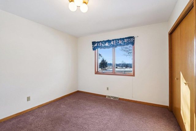 1070 Hageman Road, Belleville, WI 53508