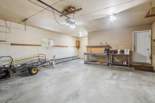 1070 Hageman Road, Belleville, WI 53508