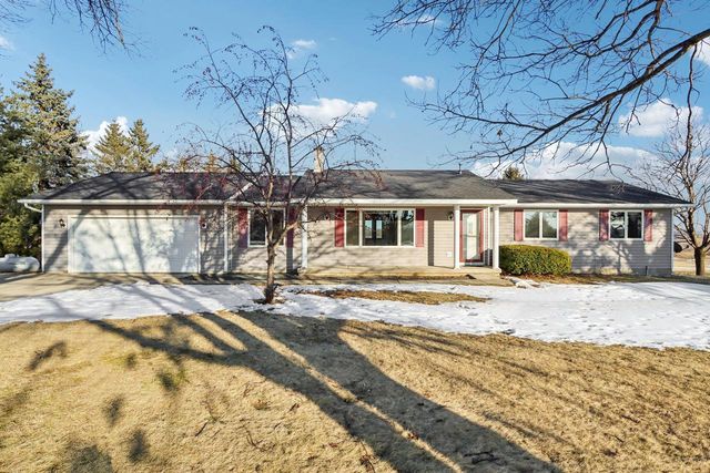 1070 Hageman Road, Belleville, WI 53508
