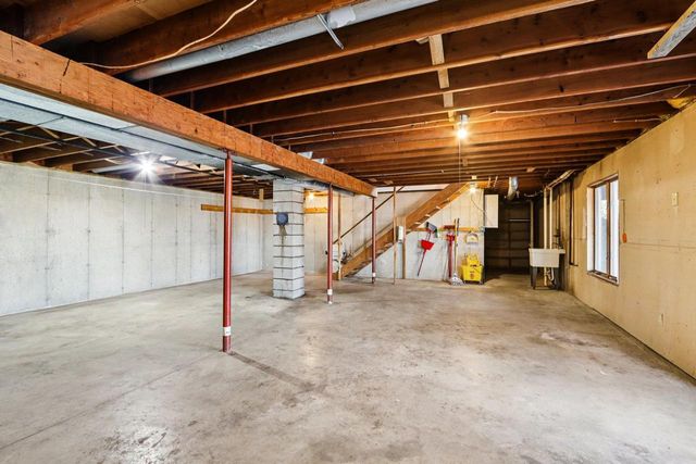 1070 Hageman Road, Belleville, WI 53508