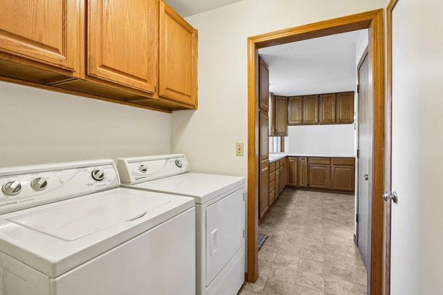 1070 Hageman Road, Belleville, WI 53508