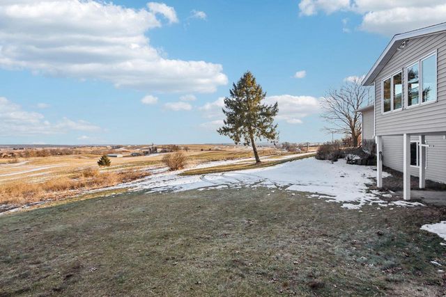 1070 Hageman Road, Belleville, WI 53508