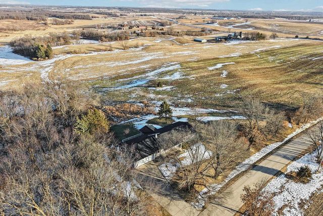 1070 Hageman Road, Belleville, WI 53508