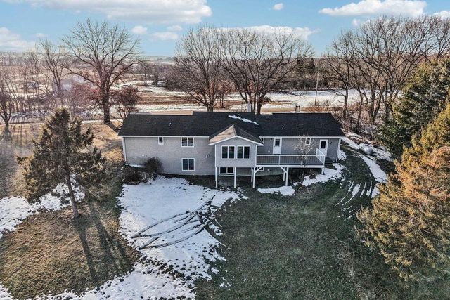 1070 Hageman Road, Belleville, WI 53508