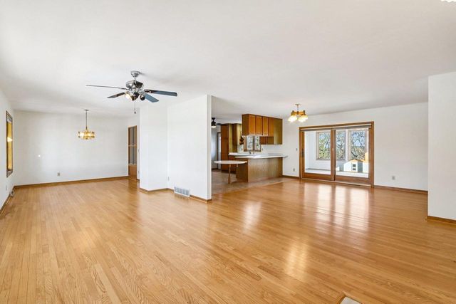 1070 Hageman Road, Belleville, WI 53508