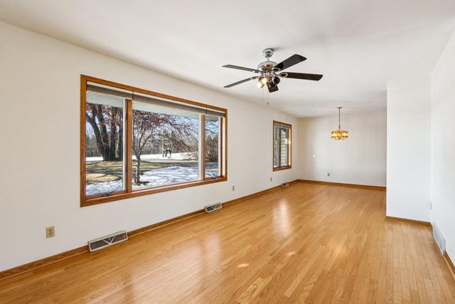 1070 Hageman Road, Belleville, WI 53508