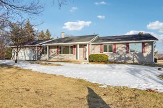 1070 Hageman Road, Belleville, WI 53508