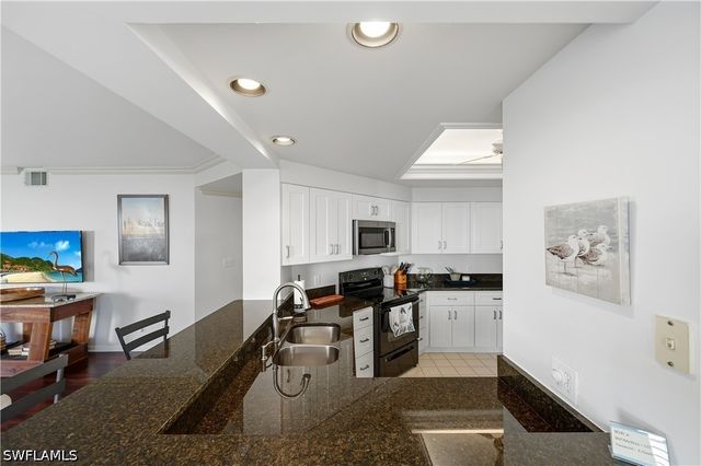 6260 Bellerive AVE 404, Naples, FL 34119