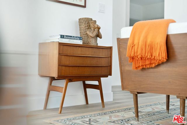 2512 Berkeley Avenue, Los Angeles, CA 90026