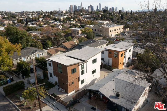 2512 Berkeley Avenue, Los Angeles, CA 90026